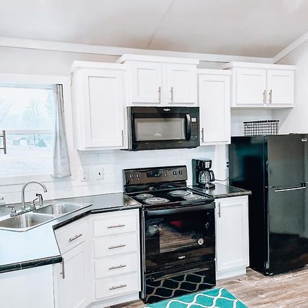 Private Tiny Home Royal Ridge Getaway Екстериор снимка