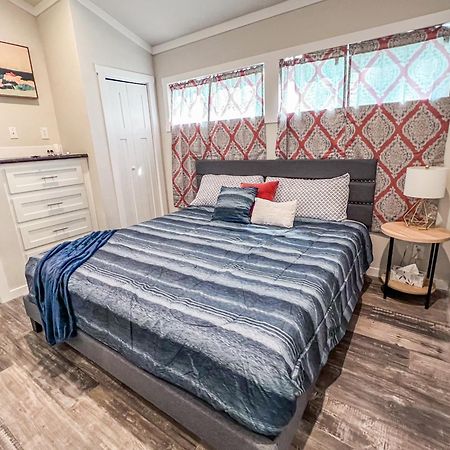 Private Tiny Home Royal Ridge Getaway Екстериор снимка
