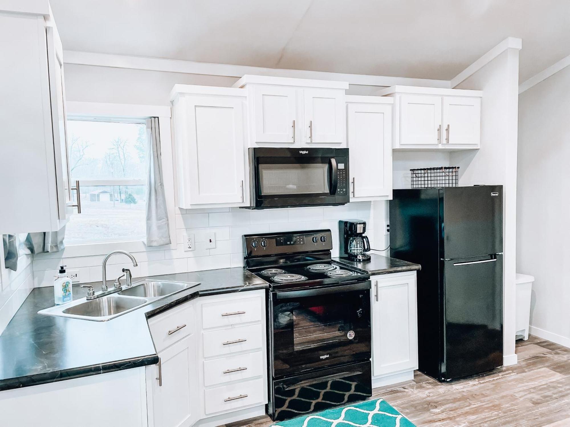 Private Tiny Home Royal Ridge Getaway Екстериор снимка